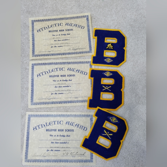 Vintage Bellevue 1960's H.S. Letterman Sweater and Letter Lot - Picture 2 of 9